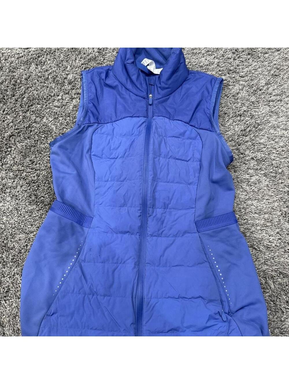 Lululemon Women's Sleeveless Puffer Vest in Blue
